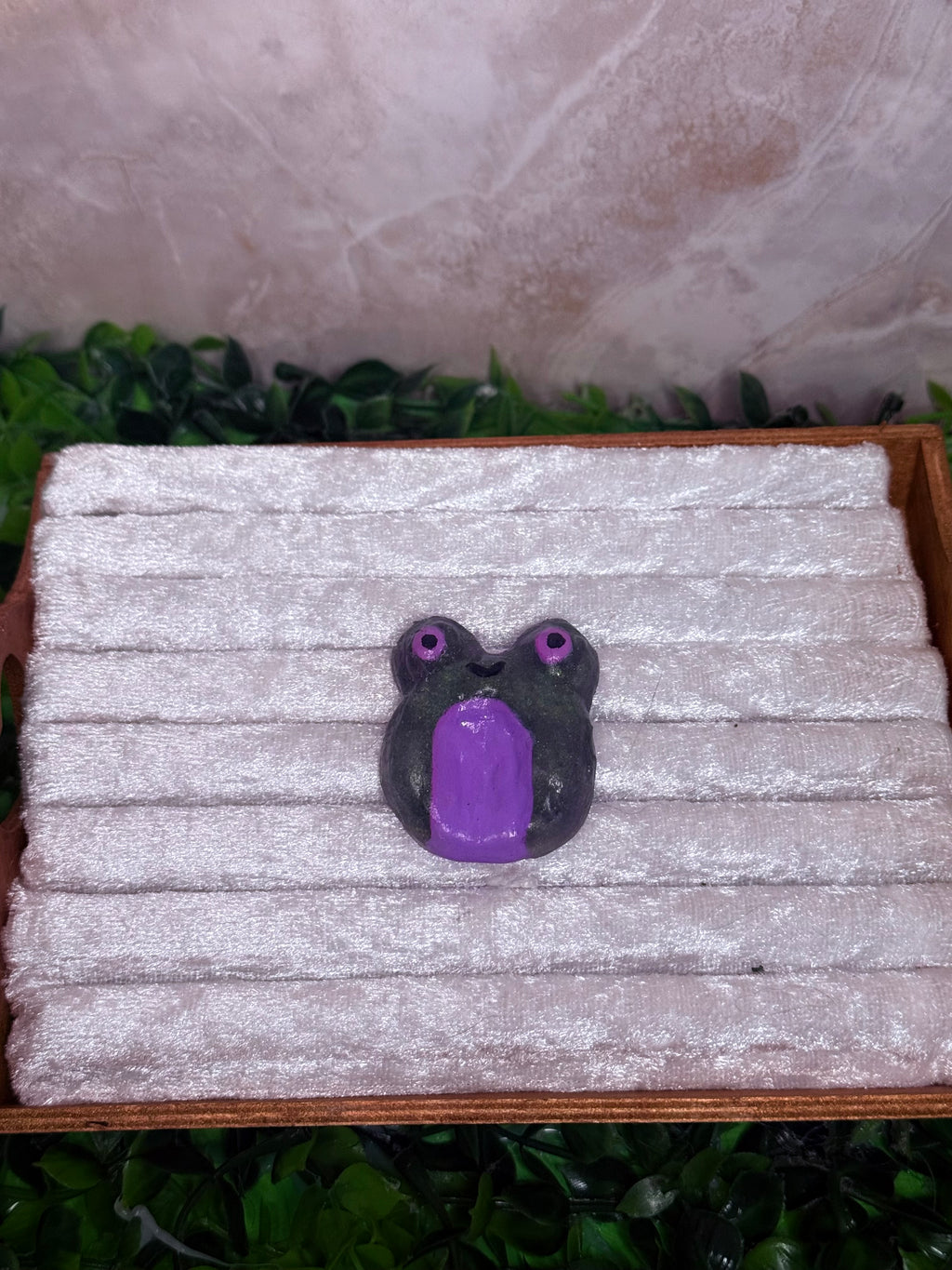 Frog worry stone